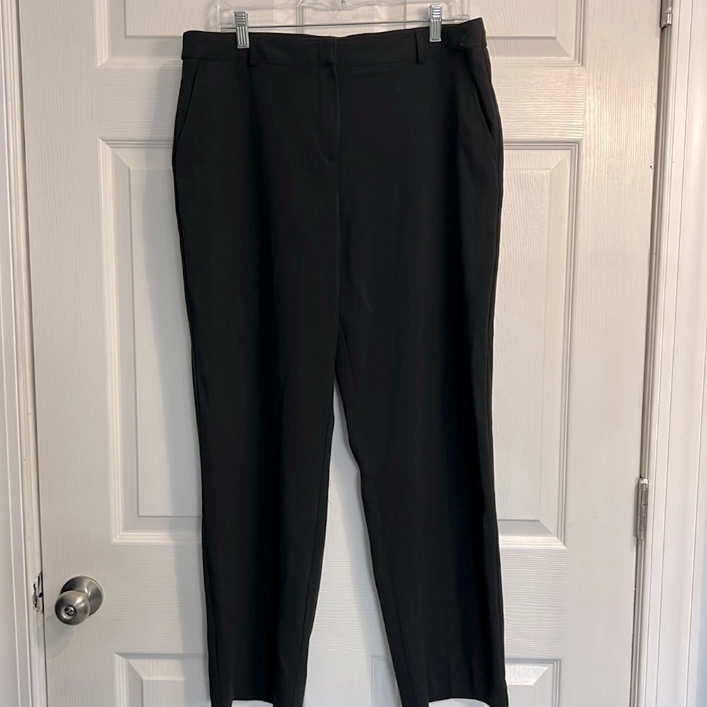 Briggs New York Petite Women's Pants Size 16P - Black